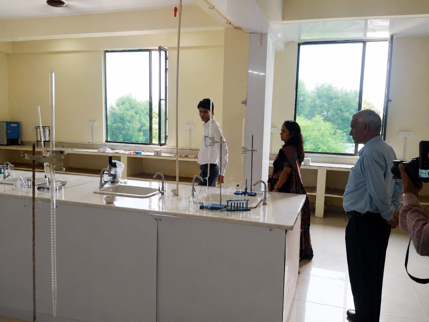 Bhagwan Mahaveer Ayurved Campus - Lab and Faculty
